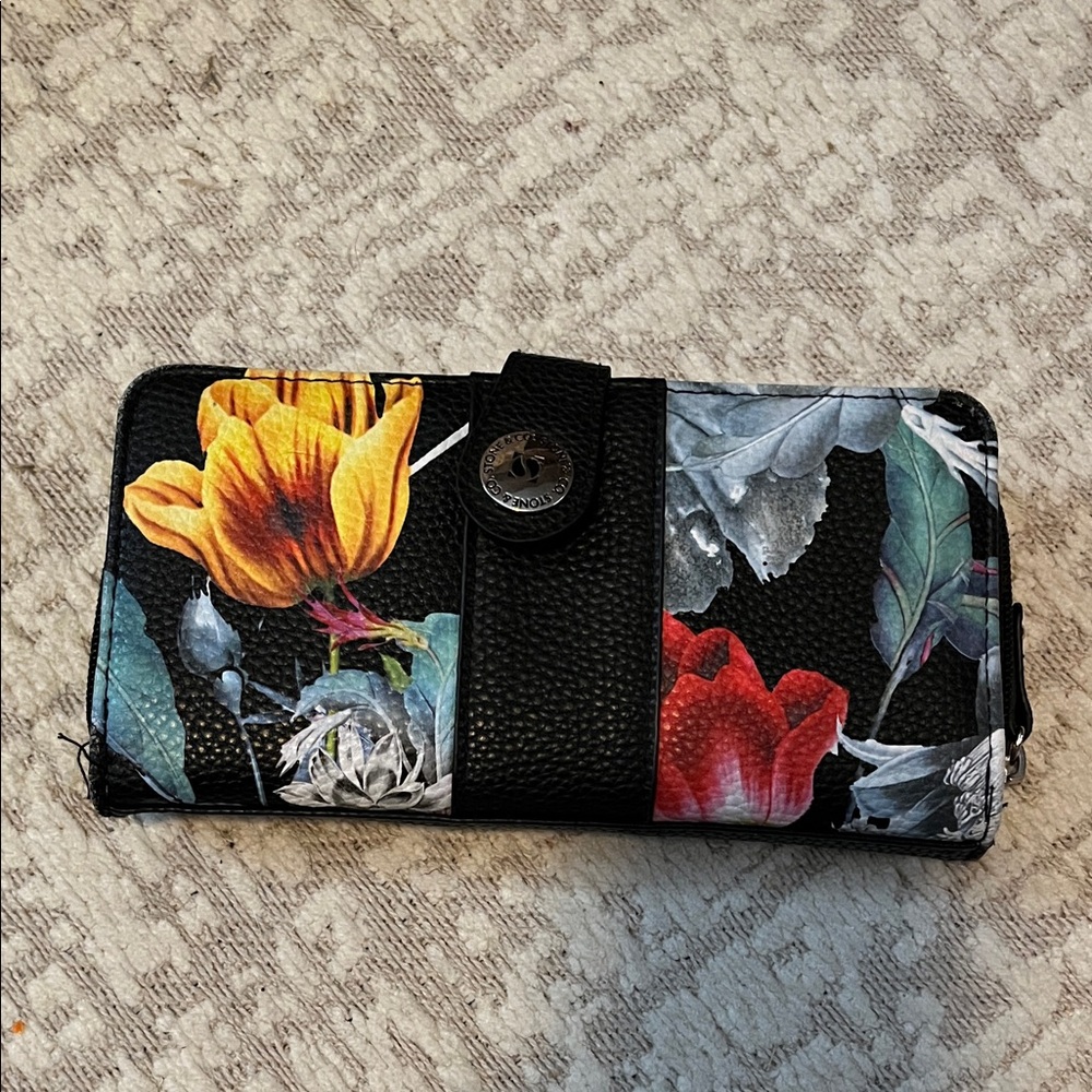 Elegant Floral Black Wallet